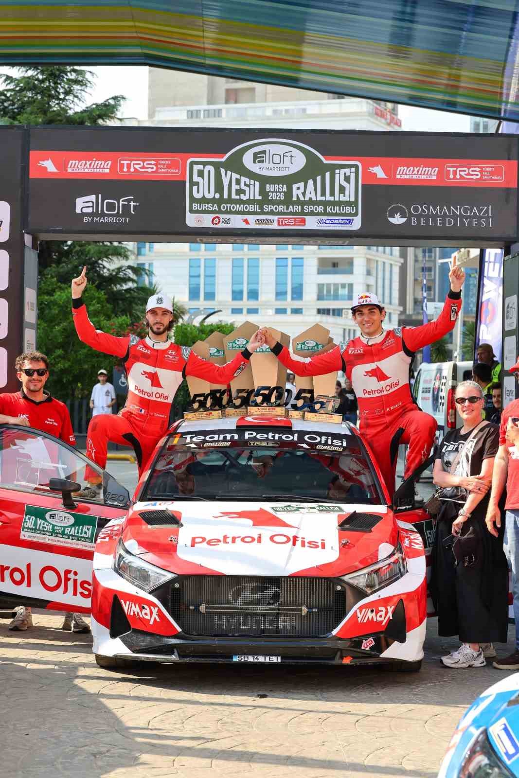 Bursa Rallisi’ni Kerem Kazaz kazandı