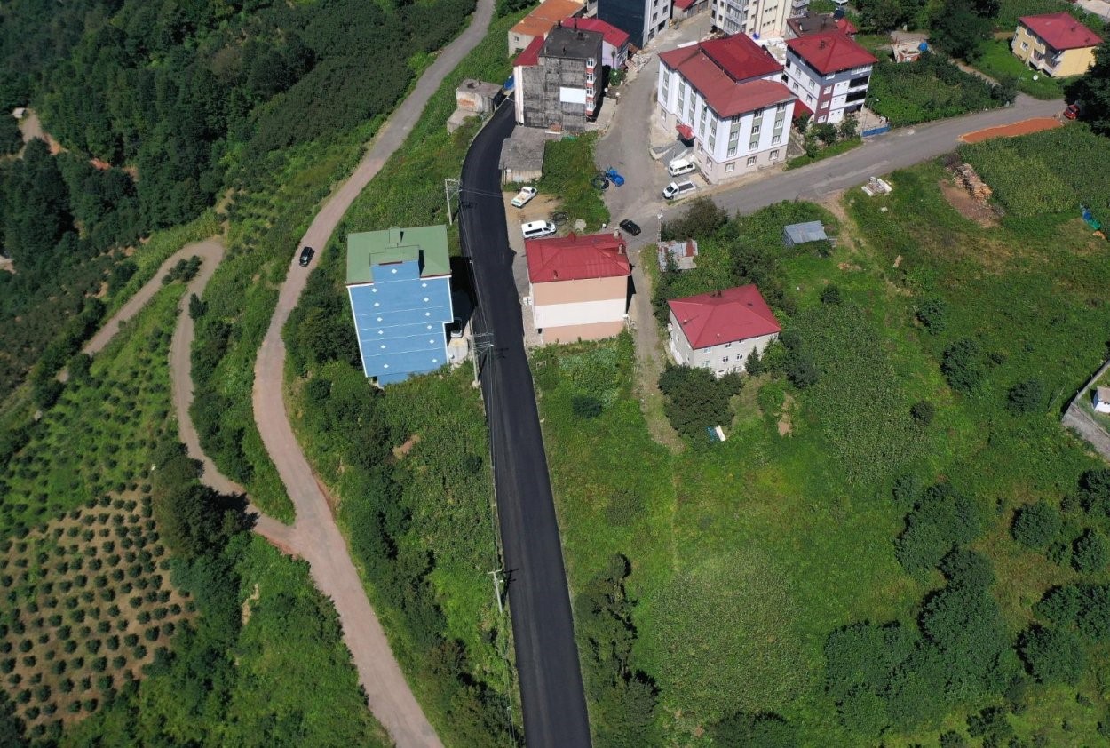 Ordu’da sıcak asfalt çalışmaları devam ediyor