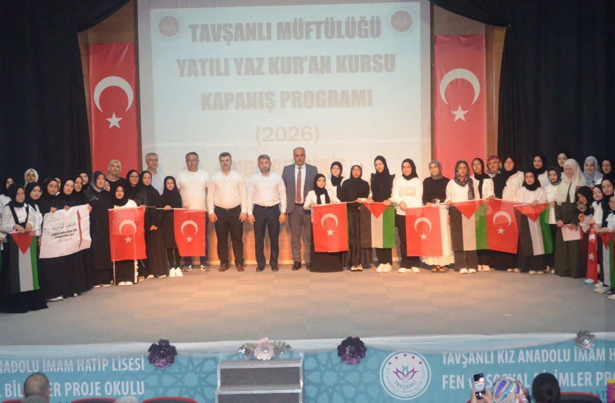 Tavşanlı’da yatılı Yaz Kur’an Kursu kapanış programı coşkuyla gerçekleştirildi