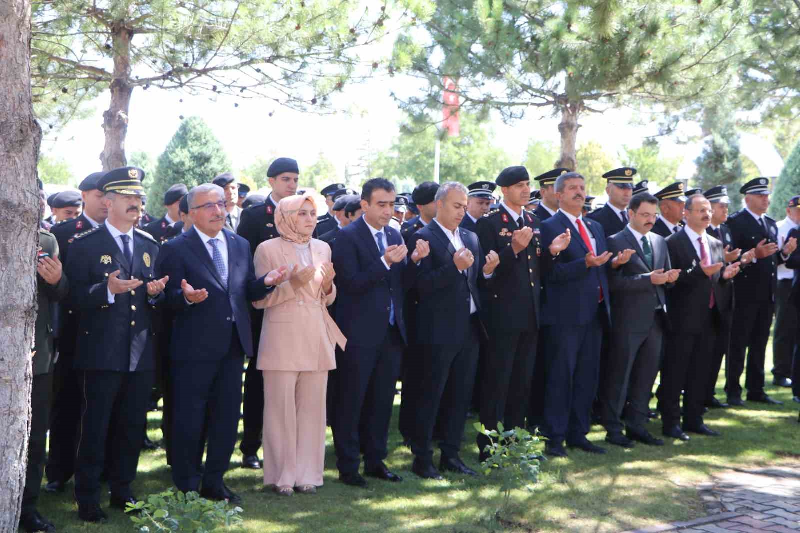 Karaman’da 15 Temmuz’da şehitlikler ziyaret edildi
