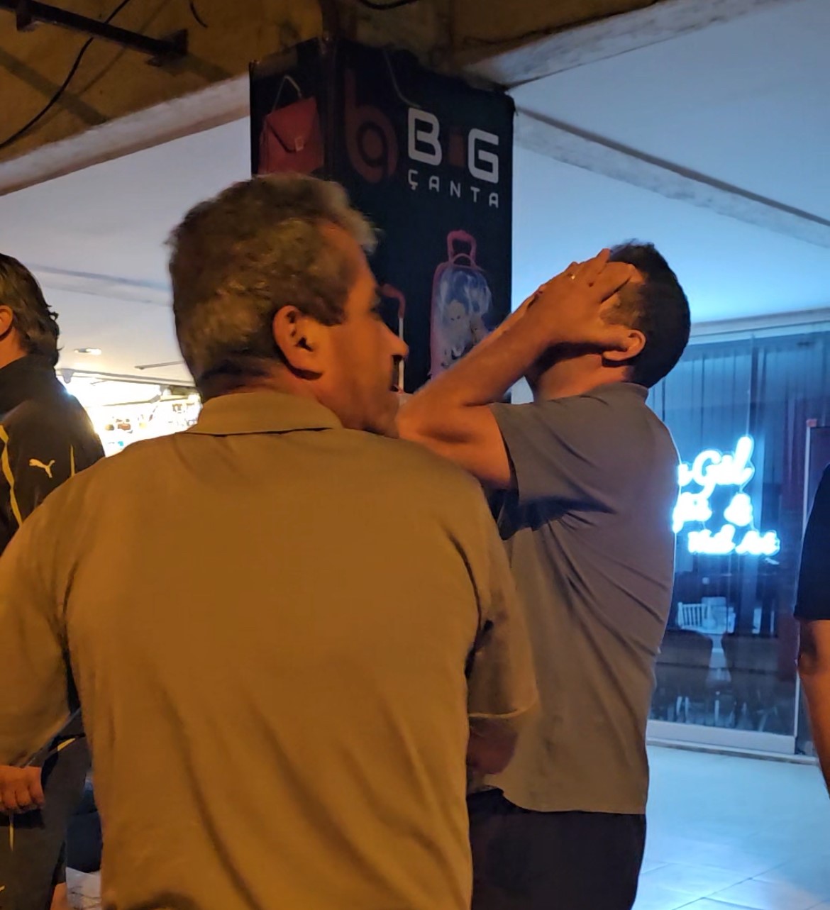 Bursa’da 2 çocuk annesi kadın evde göğsünden vurulmuş halde bulundu: 1 gözaltı