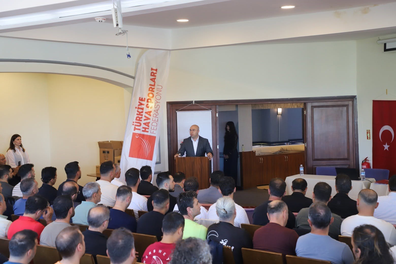 Kütahya, yamaç paraşütü eğitim rehberlerini ağırlıyor