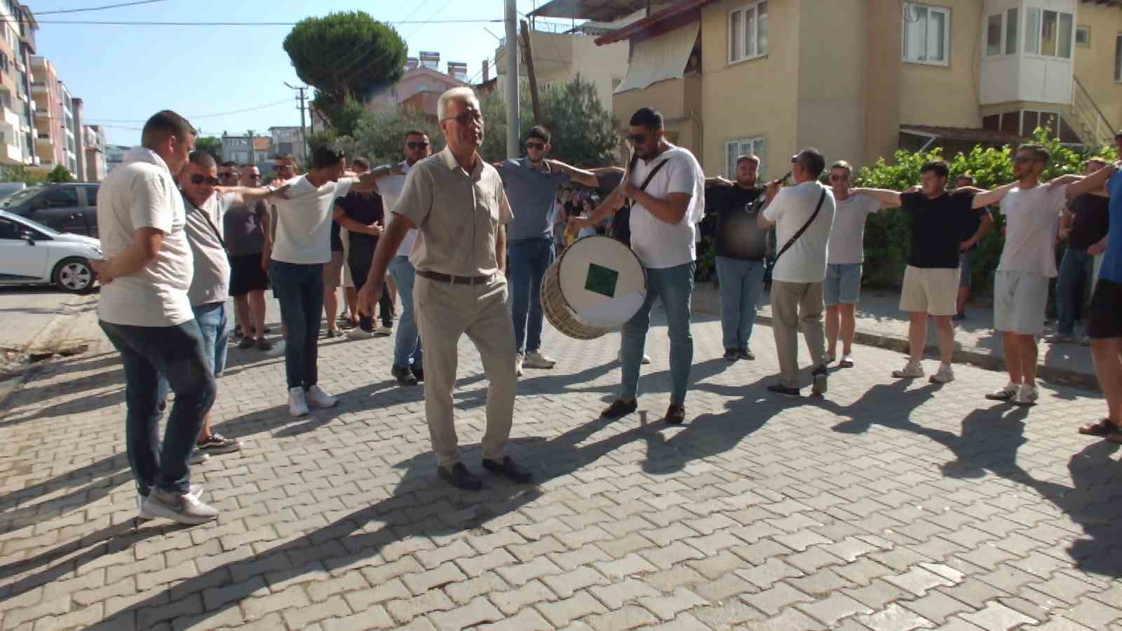 Balıkesir&rsquo;de asırlık d&uuml;ğ&uuml;n geleneği devam ediyor