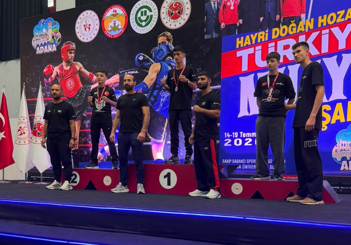 Afyonkarahisarlı muaythai sporcularından T&uuml;rkiye Şampiyonası&rsquo;nda b&uuml;y&uuml;k başarı