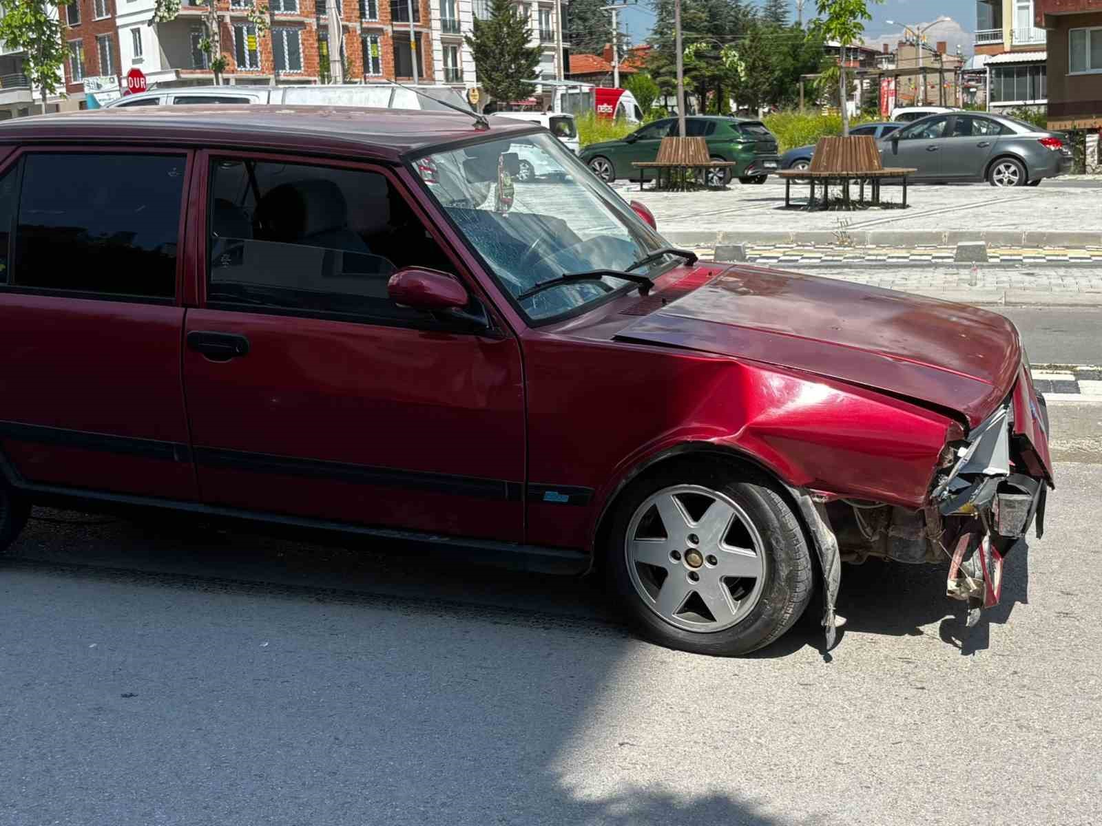 Tavşanlı’da trafik kazası, 2 yaralı