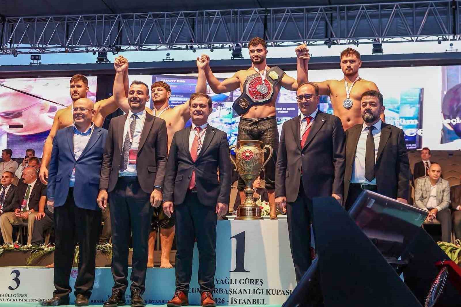 Manavgatlı genç pehlivan, Cumhurbaşkanlığı Kupası’nda şampiyon oldu