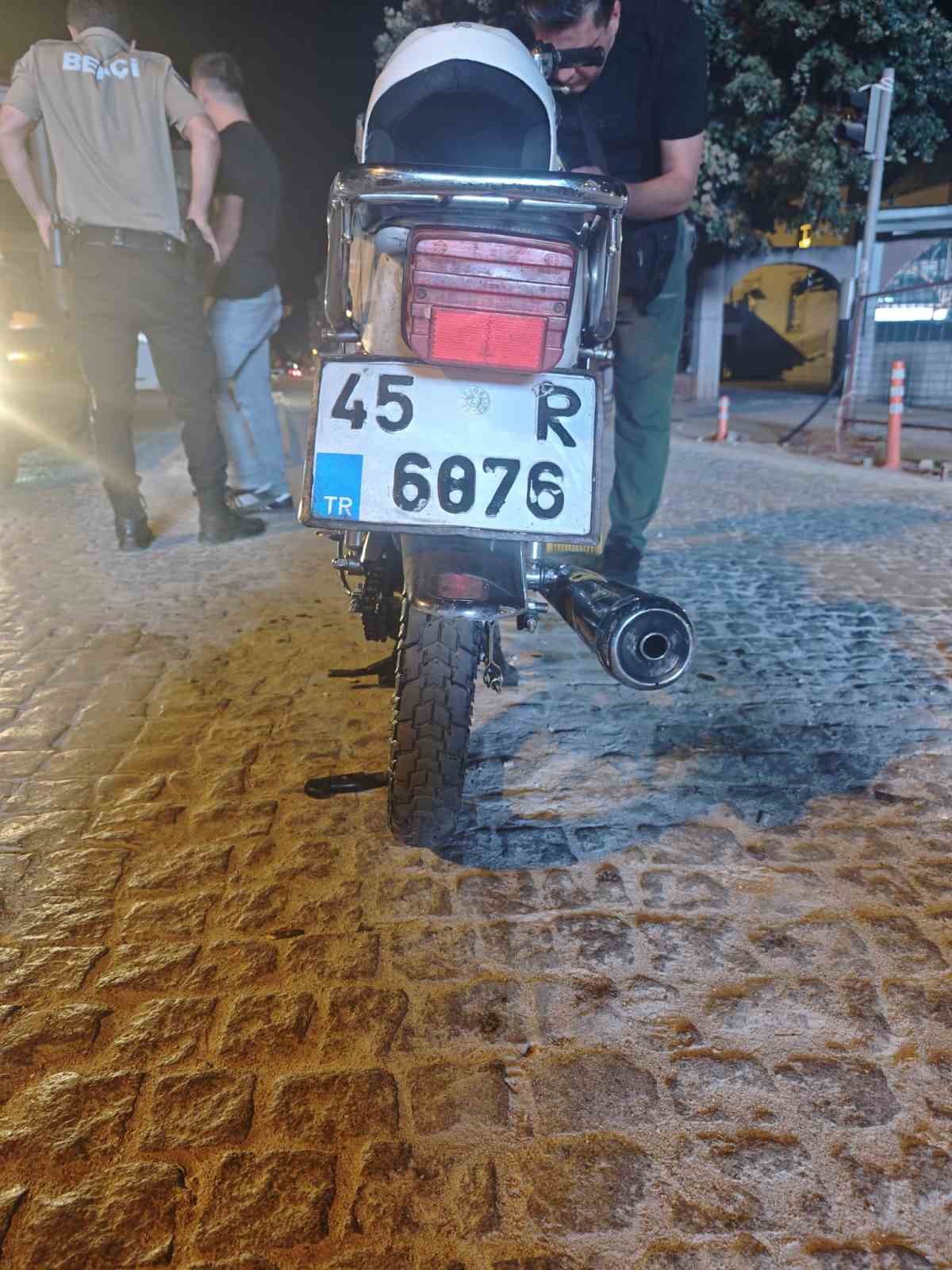 Manisa’da plaka kurnazlığı: ‘P’ harfini ‘R’, ‘0’ rakamını ‘8’ yapmış…