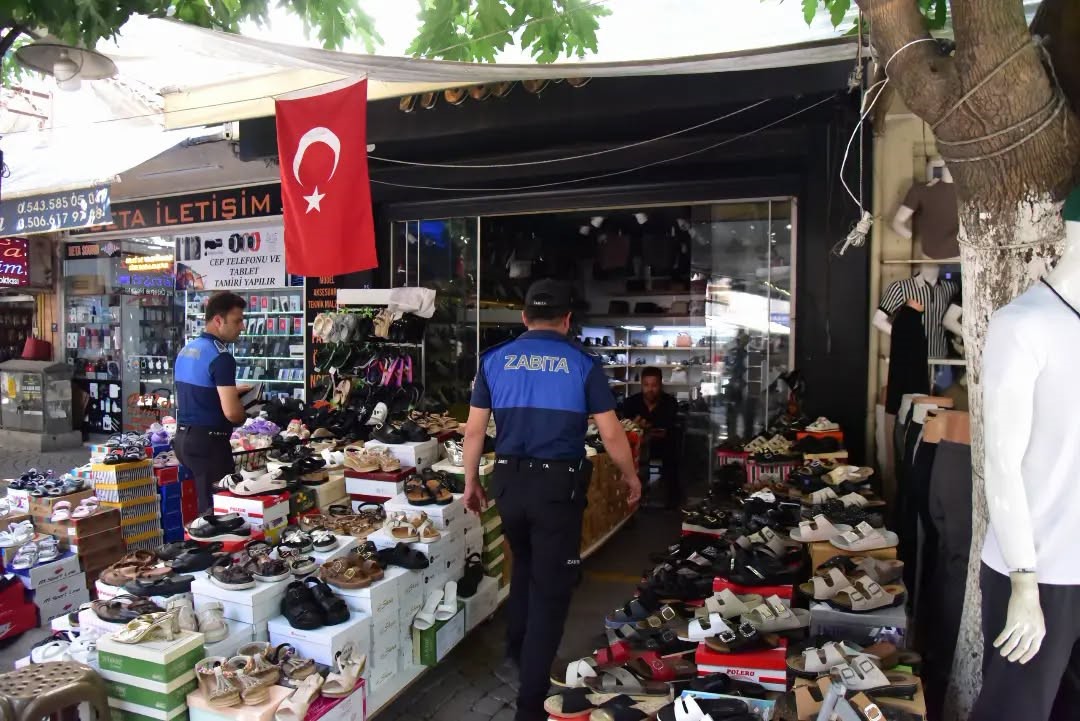 İncirliova&rsquo;da kaldırım işgaline ge&ccedil;it yok