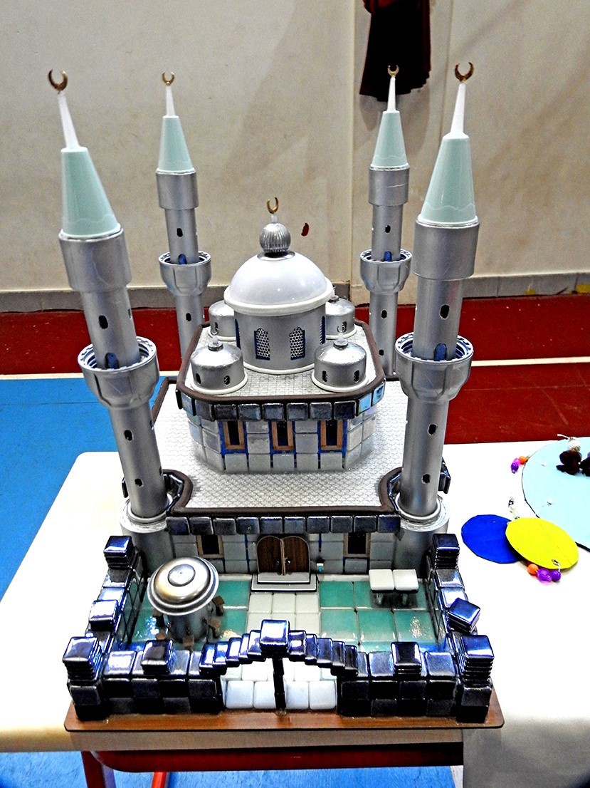Atıklar minik ellerde sanat eserine d&ouml;n&uuml;şt&uuml;