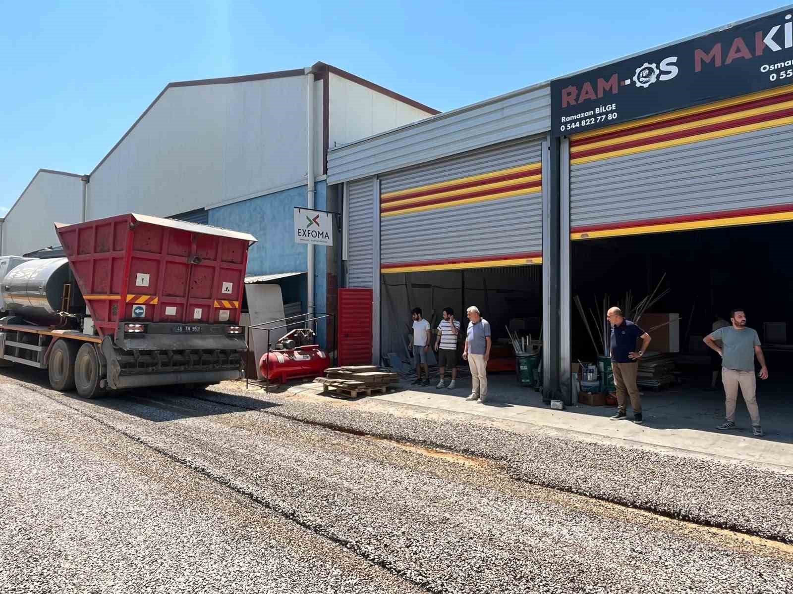 Turgutlu’da sanayi sitesine 5 bin metrekarelik asfalt hamlesi