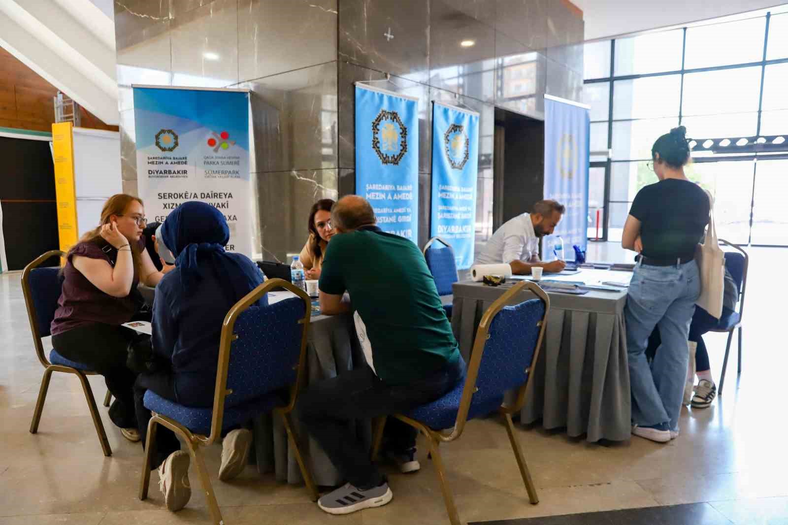 &Uuml;niversite adaylarına &uuml;cretsiz tercih desteği
