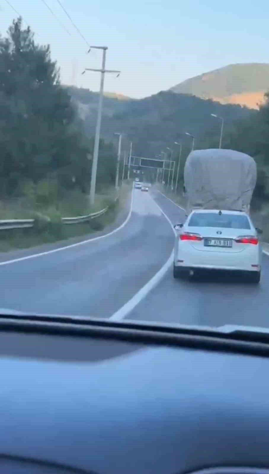 Karabük-Yenice kara yolunda tehlikeli sollamalar kamerada