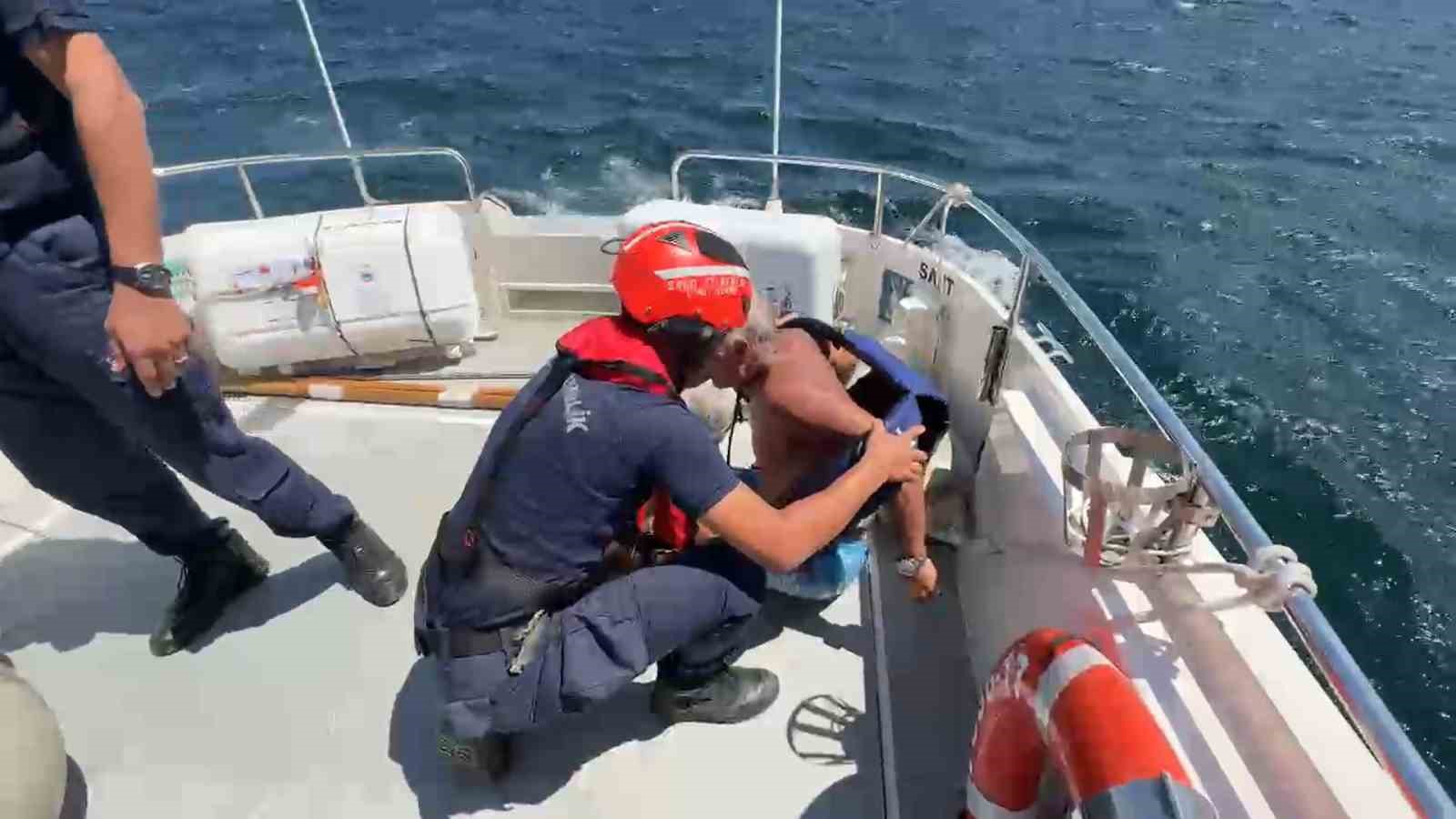 Yalova’da yelkenli tekne alabora oldu, yaşlı adam kurtarıldı