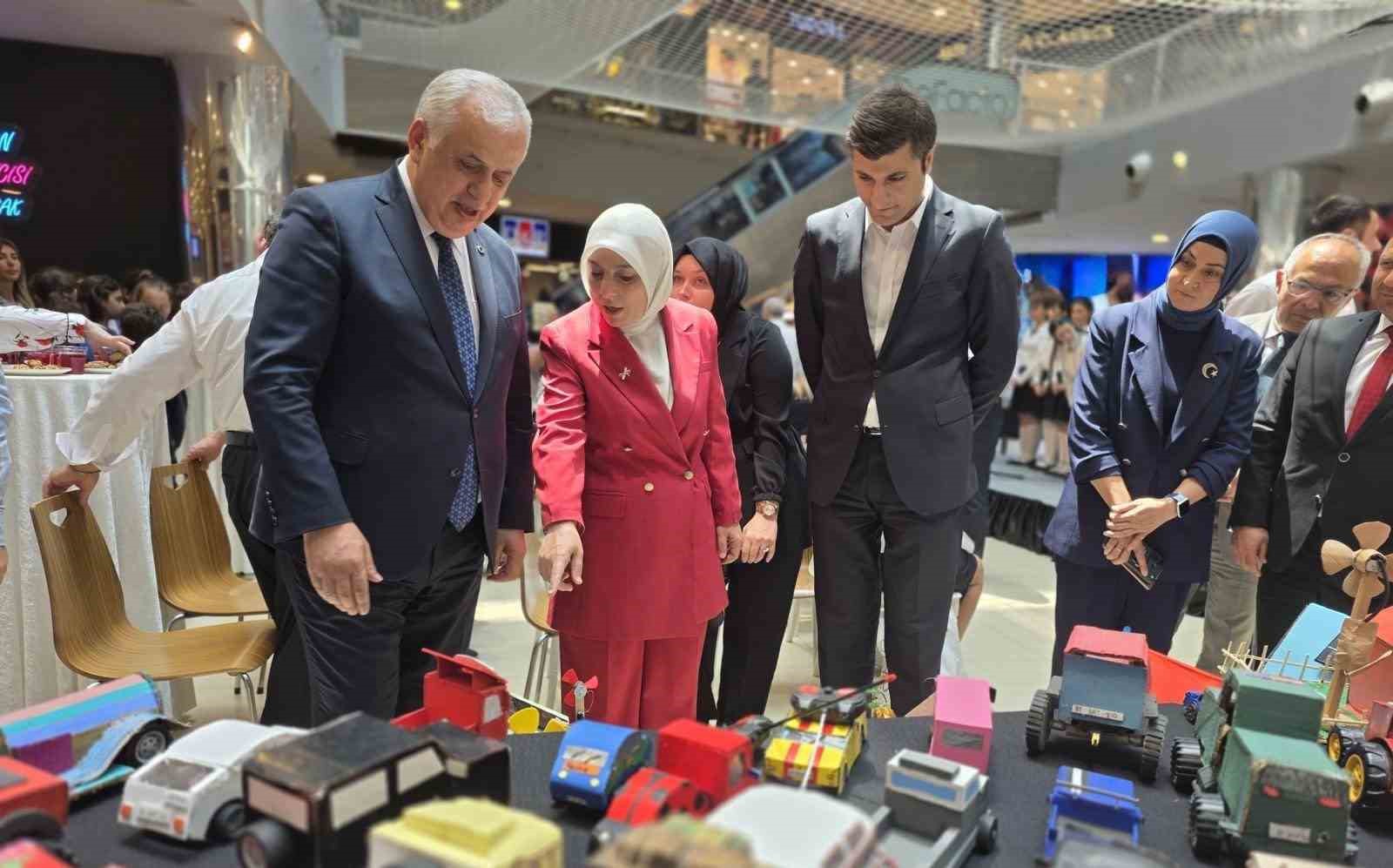 Kasım Aktaş ortaokulu&rsquo;ndan yıl sonu sergisi