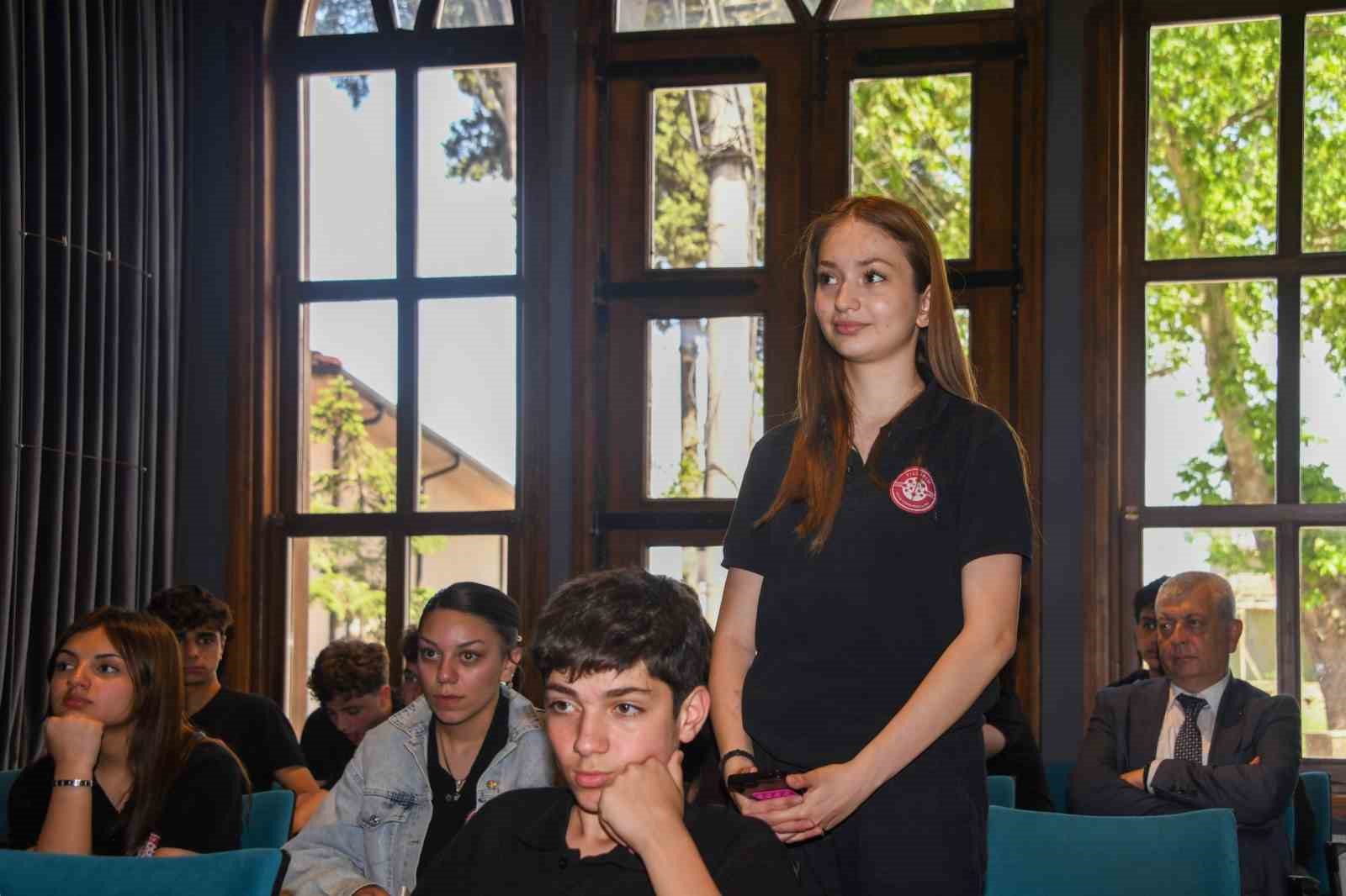Gazetecilik genç kalemlerin gözünden Osmangazi’de konuşuldu