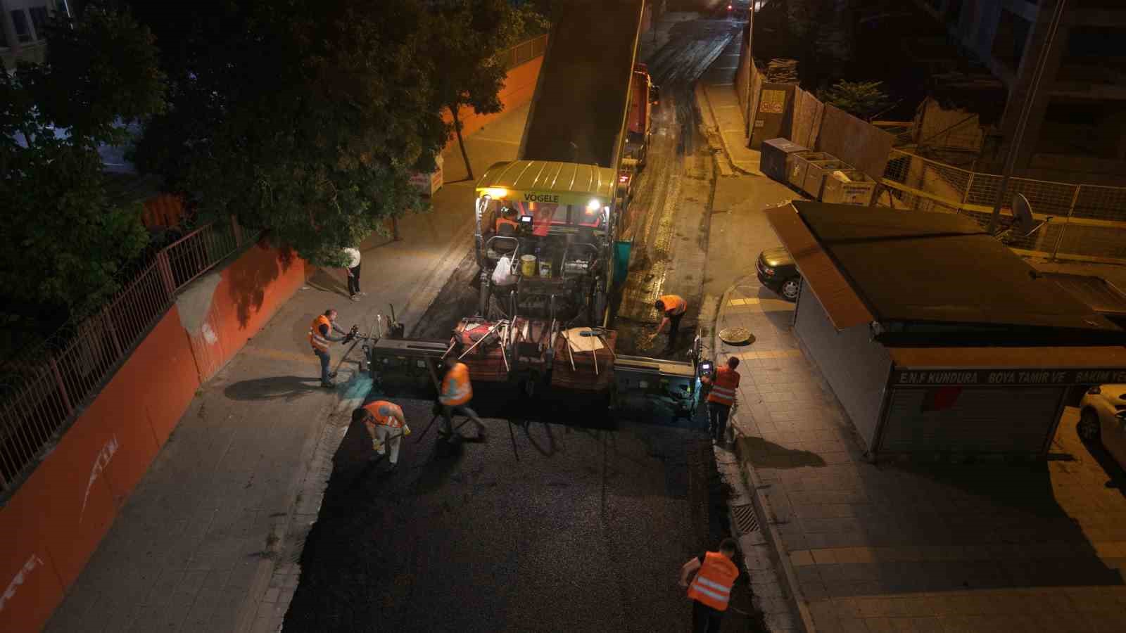 Küçükçekmece’de asfalt seferberliği