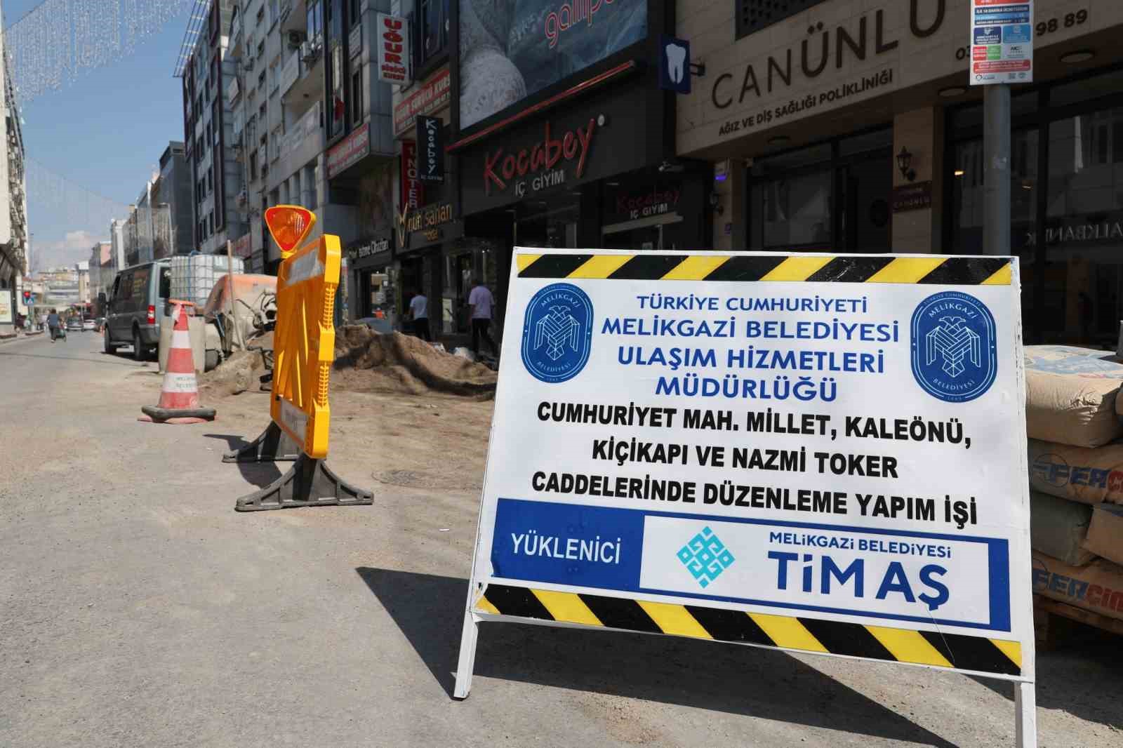 Melikgazi Belediyesi şehrin merkezine estetik katmaya devam ediyor