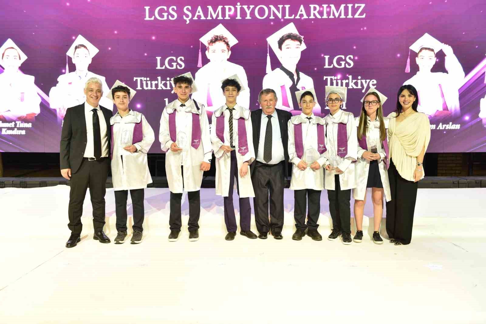 Şahinkaya&rsquo;da mezuniyet coşkusu ve LGS gururu bir arada yaşandı