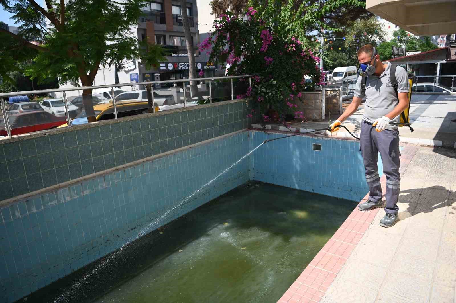Kuşadası Belediyesi halk sağlığı için sahada