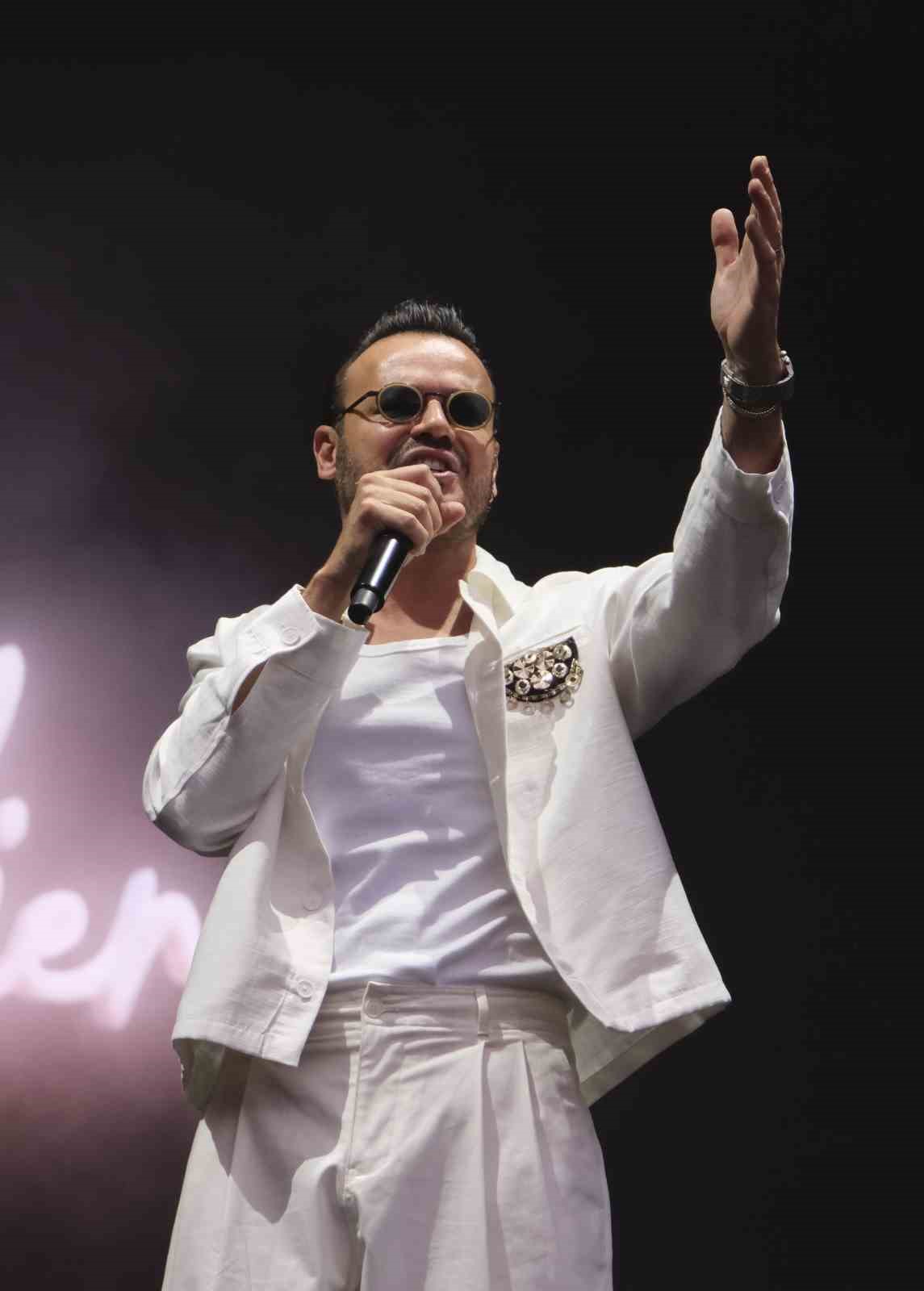 Muhteşem festivalde g&ouml;rkemli kapanış