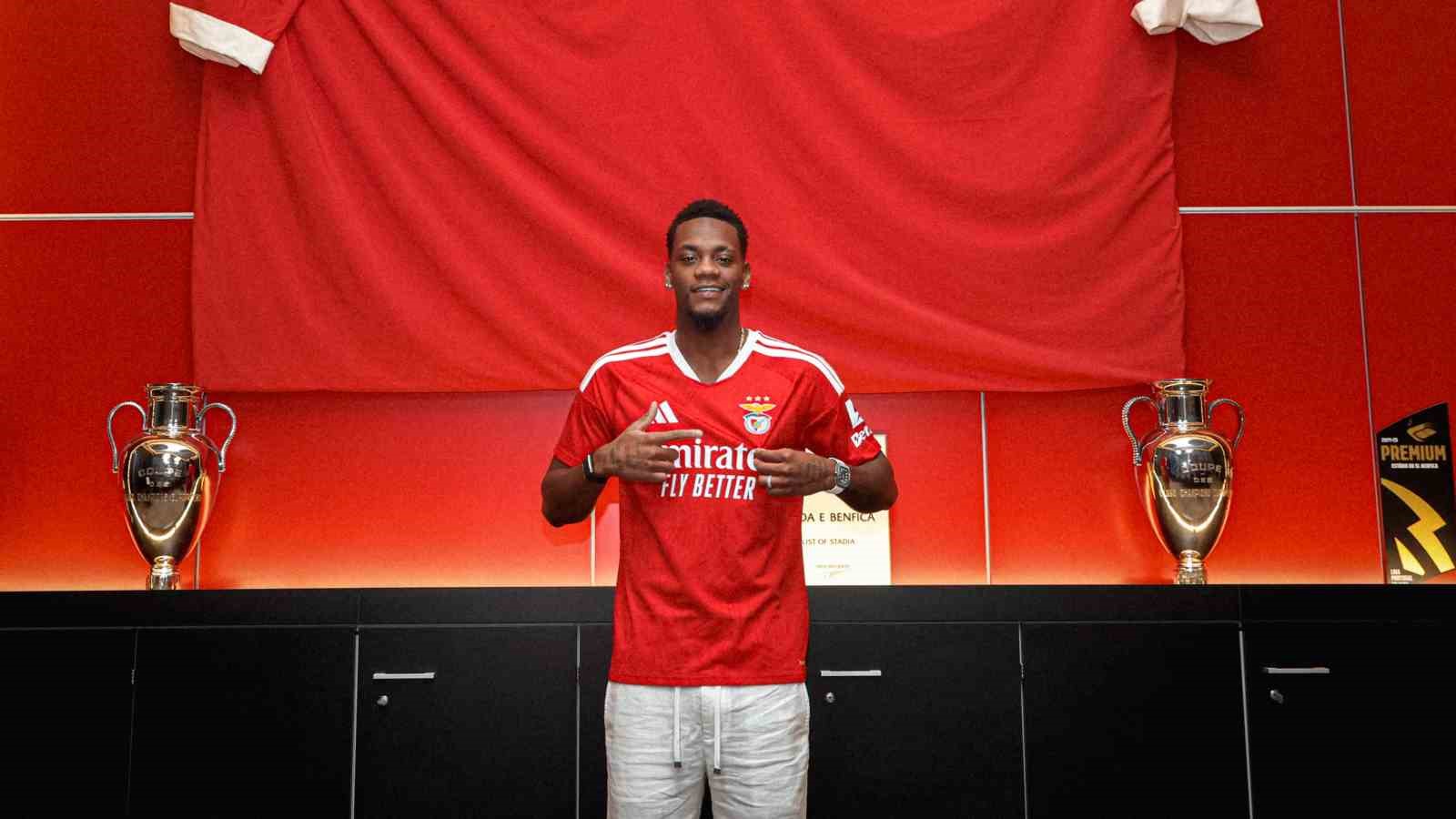 Benfica, Jhon Duran’ı kiralık olarak kadrosuna kattı