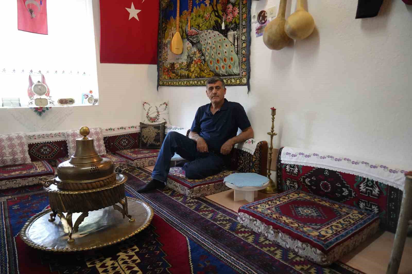 İki parçayla başladı, 35 yılda 3 bin eşyalık müze kurdu