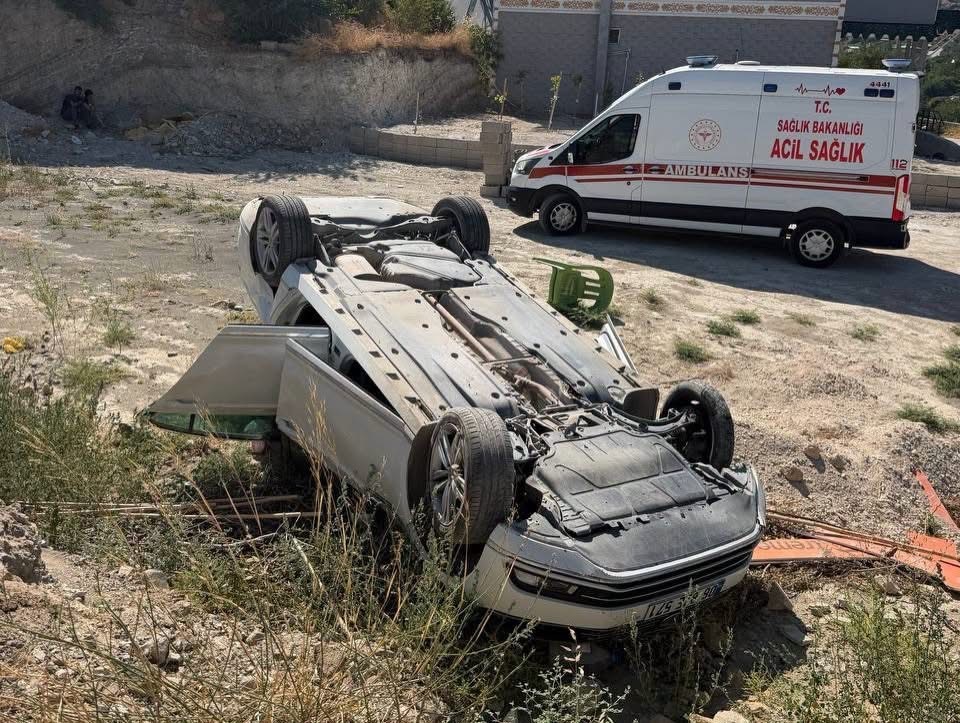 Kırıkhan’da iki aracın karıştığı trafik kazası: 1 yaralı