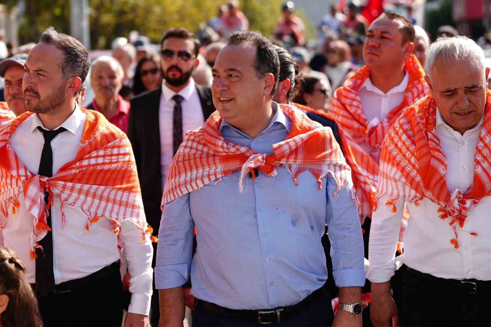 Salihli’de yaşayan Selendililer Keşkek ve Cirit Şenliği’nde buluştu
