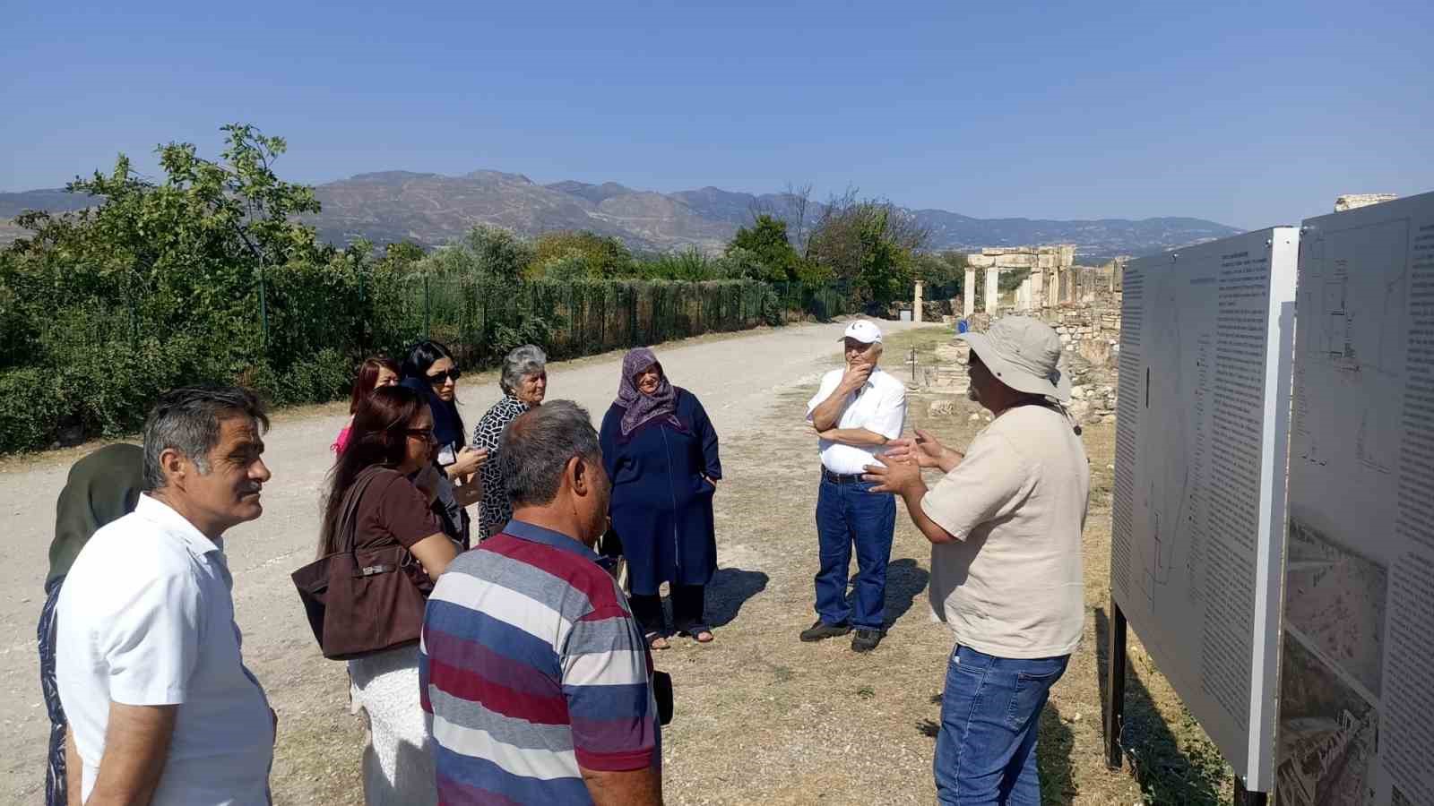 Denizli Büyükşehirden yerli turistlere ücretsiz gezi hamlesi