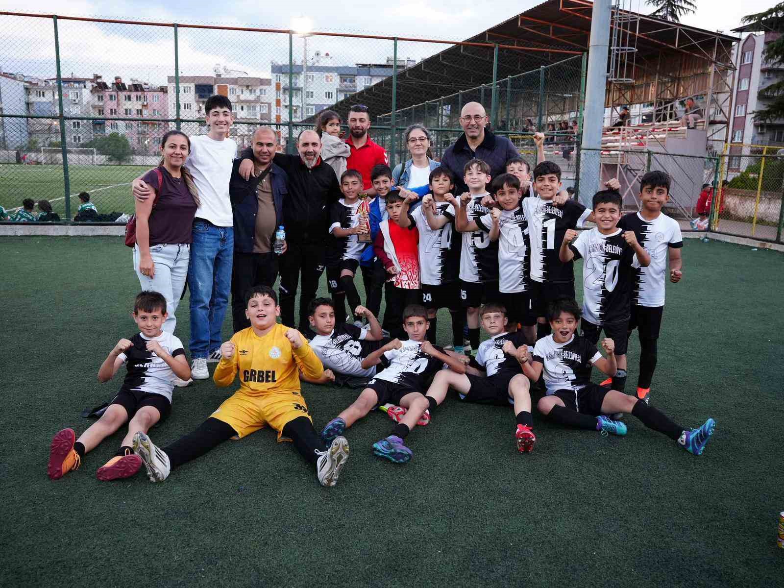 Germencik Belediyespor U11 Takımı namağlup şampiyon oldu