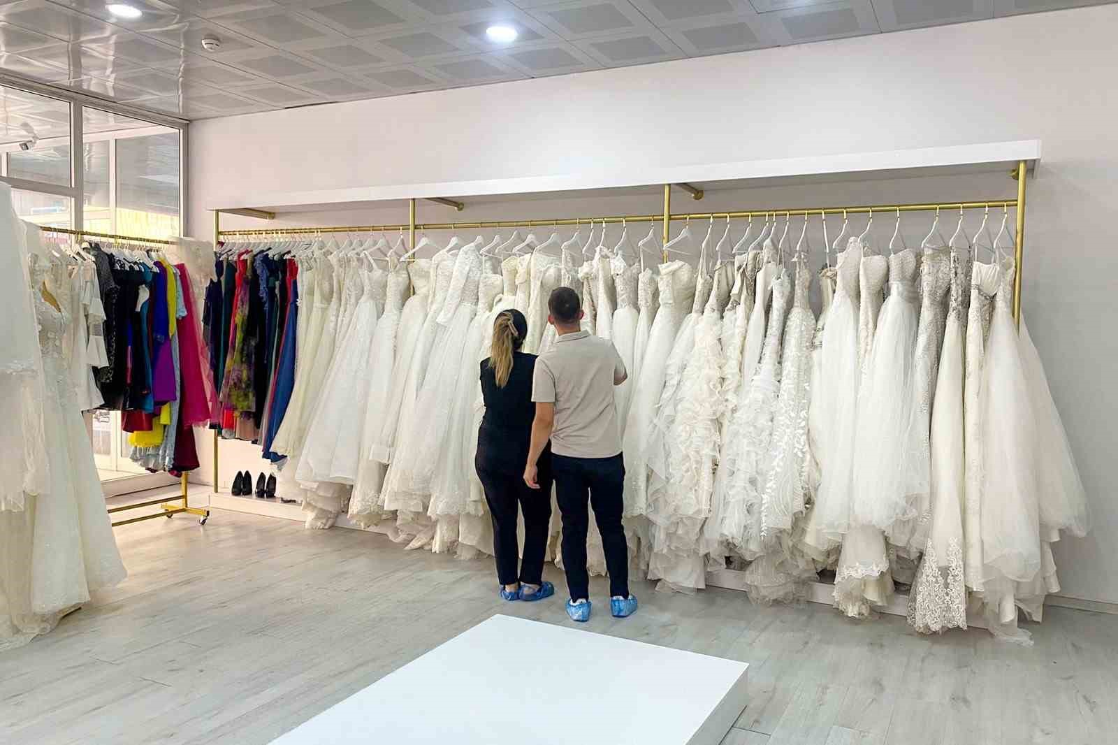 Efeler’de Kent Zarafet Merkezi çiftlerden beğeni topluyor