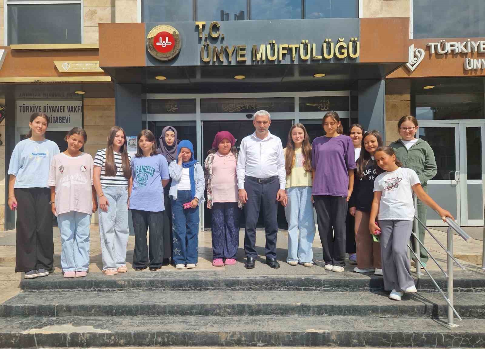 Ordu’da Kur’an kursu öğrencileri harçlıklarını hafızlık kursuna bağışladı