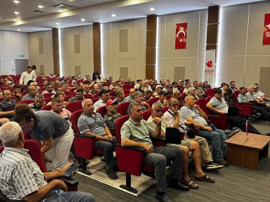 İncirde kaliteyi artıracak uygulamalar üreticilere anlatıldı