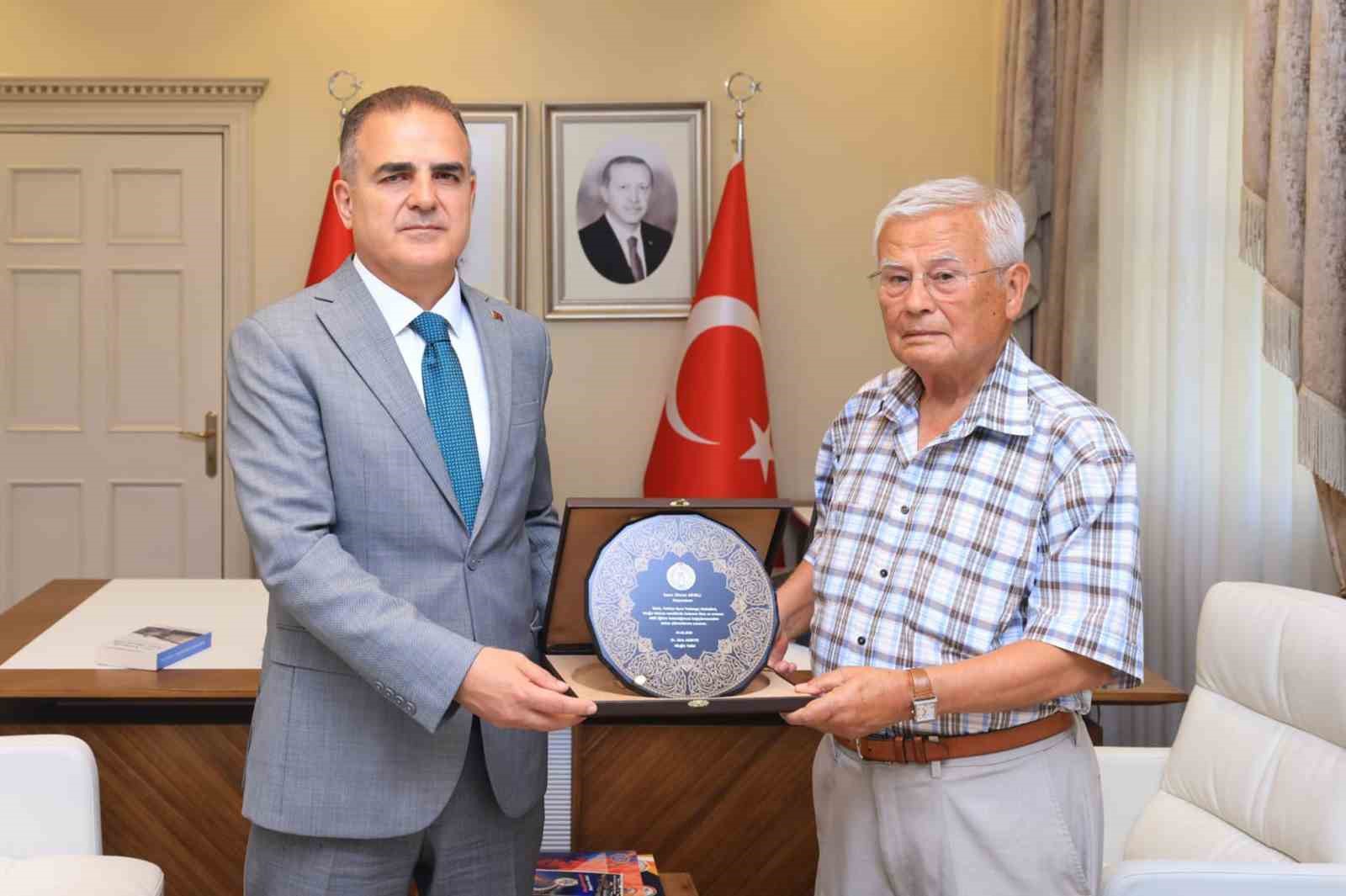 Fethiyeli hayırseverden eğitime 500 milyon TL bağış