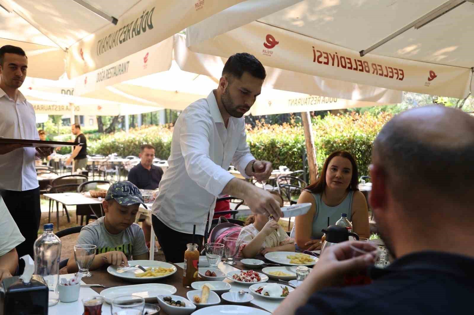 Efeler Belediyesi’nin Doğa Kahvaltısı vatandaşlardan ilgi görüyor