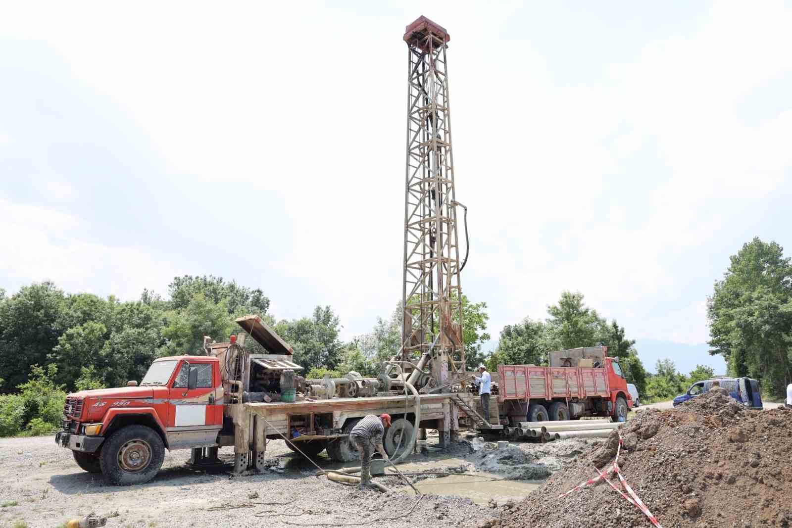 Dikmeli Köyü’nde içme suyu için sondaj çalışmaları sürüyor