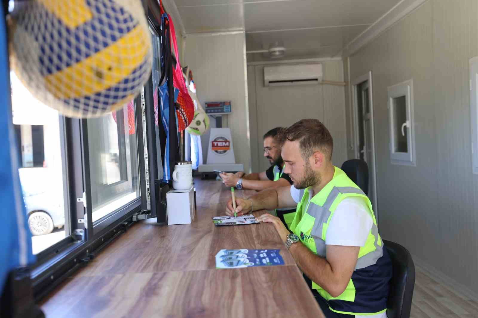 Geri d&ouml;n&uuml;ş&uuml;me destek verenler tablet ve akıllı saatle &ouml;d&uuml;llendirildi