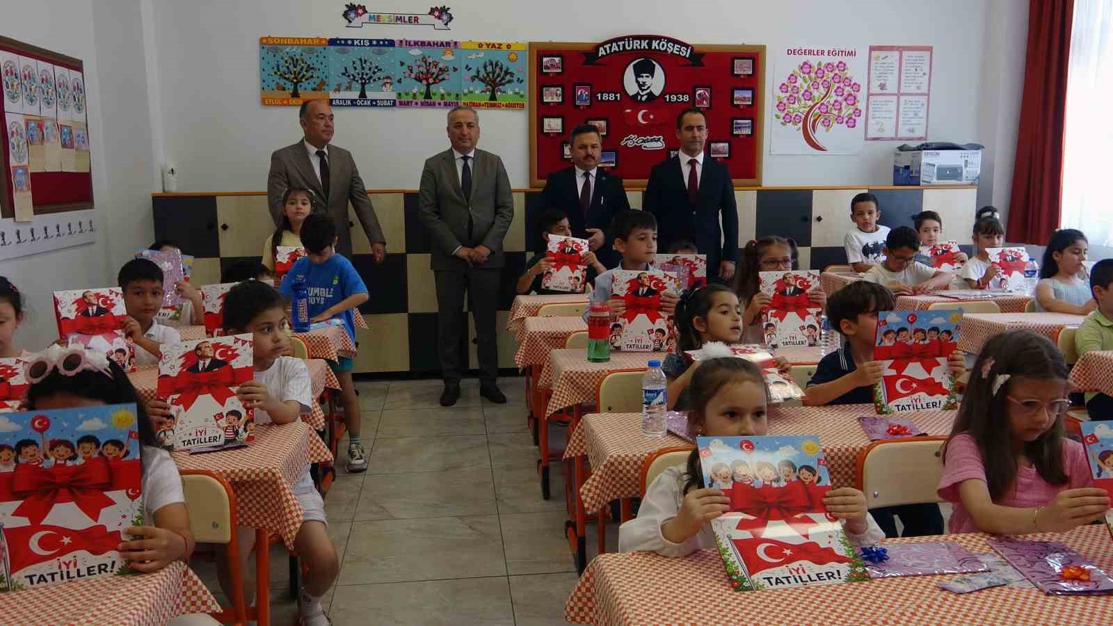 Giresun&rsquo;da 67 bin &ouml;ğrenci karne alarak yaz tatiline girdi
