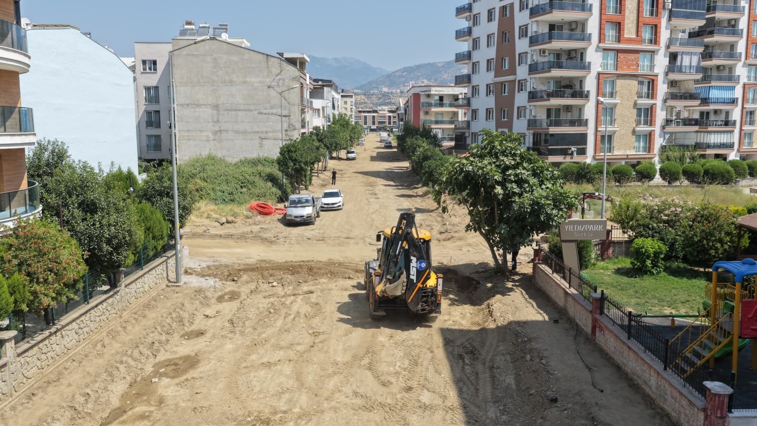 Başkan &Ccedil;er&ccedil;ioğlu Aydın&rsquo;ın d&ouml;rt bir yanından yatırımlarını s&uuml;rd&uuml;r&uuml;yor