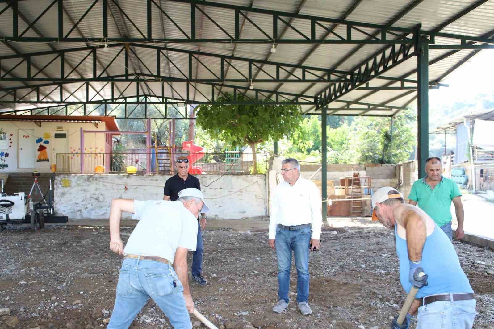 G&uuml;zelk&ouml;y Mahallesi modern sosyal alana kavuşuyor