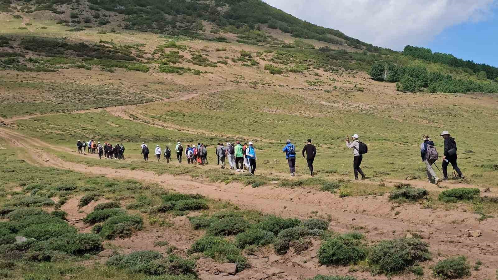 Bitlis’te Van Gölü için farkındalık yürüyüşü