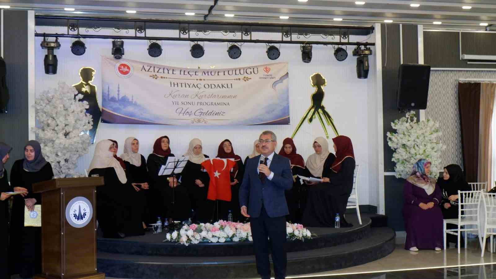 Aziziye&rsquo;de İhtiya&ccedil; Odaklı Kur&rsquo;an Kursları&rsquo;nda yıl sonu heyecanı