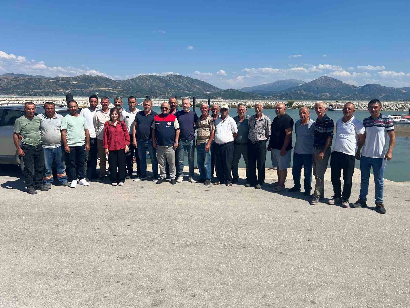 Eğirdir’de su ürünleri avcılığına yönelik bilgilendirme toplantısı düzenlendi