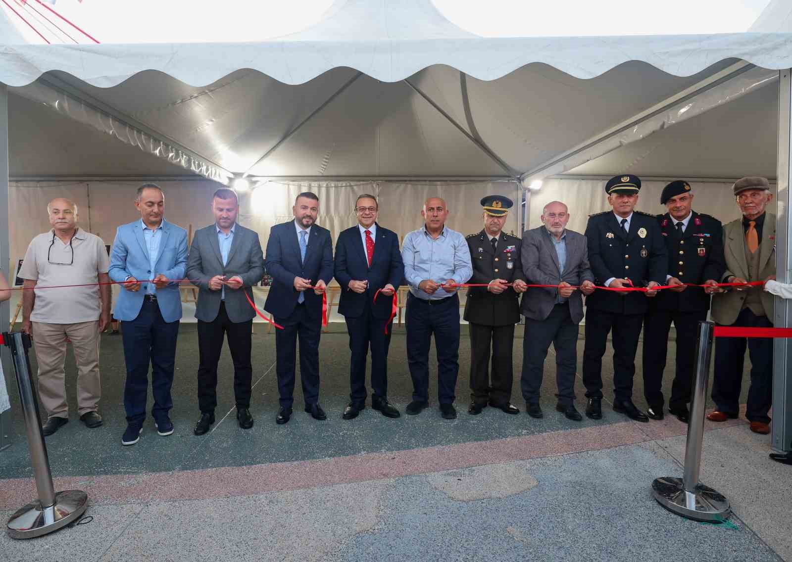 Arnavutköy’de 15 Temmuz’un 10’uncu yılı dolayısıyla yürüyüş korteji düzenlendi