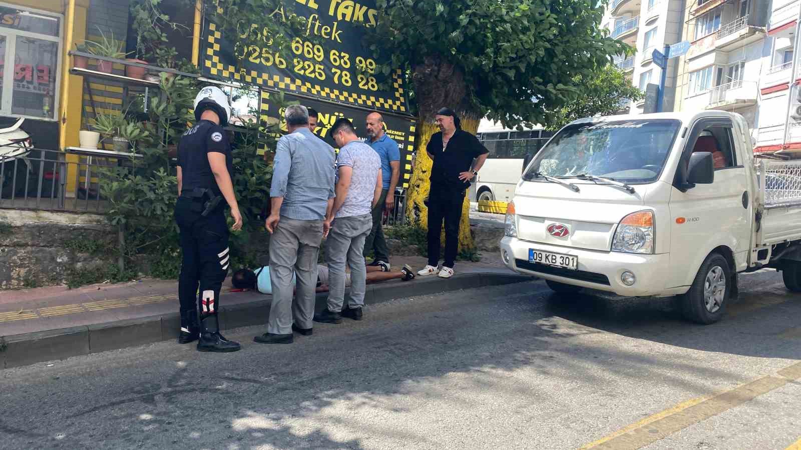 Kamyonetin &ccedil;arptığı yaya yaralandı