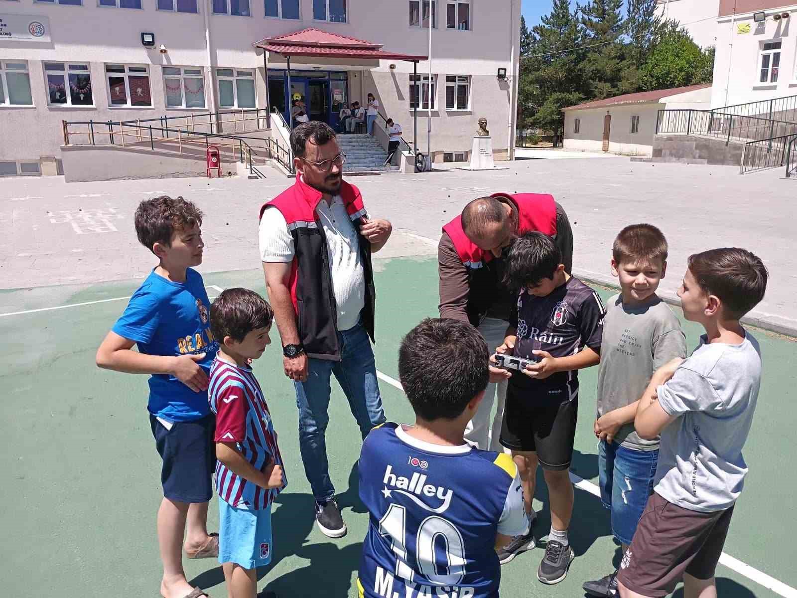 Erzincan’da öğrencilere modern tarım uygulamaları anlatıldı