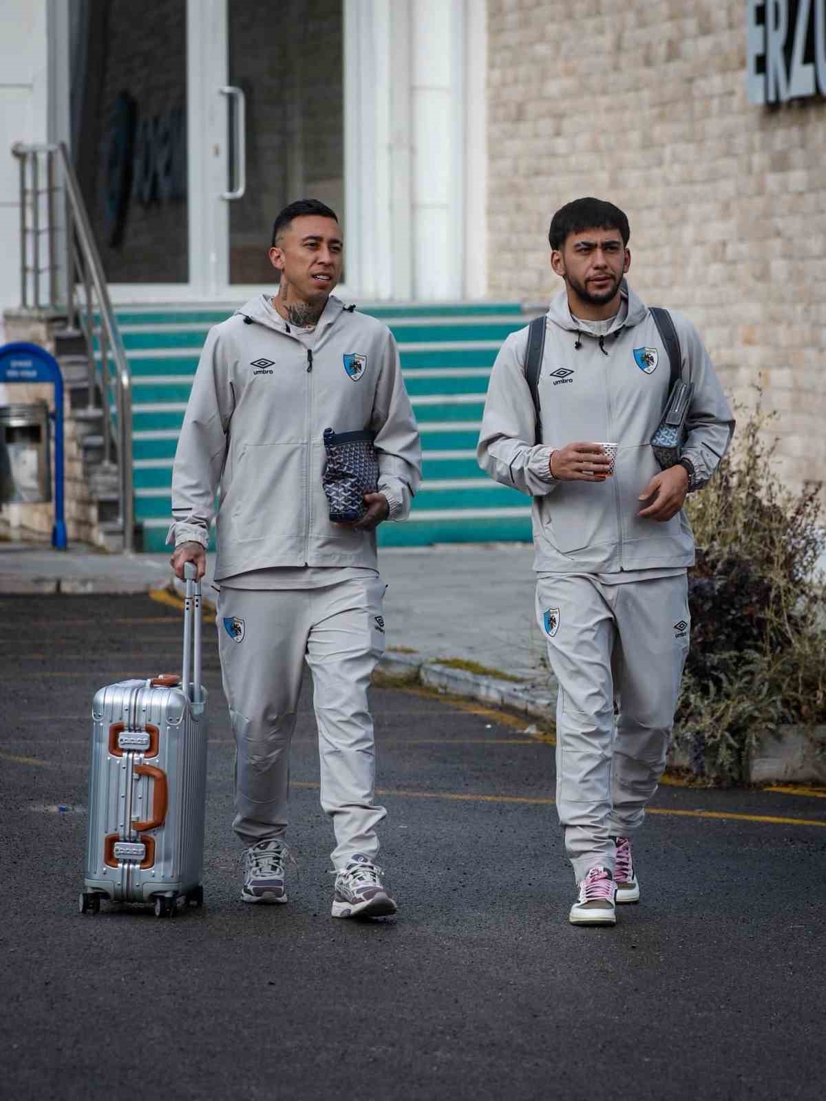 Erzurumspor FK, Alanyaspor maçı hazırlıkları için Antalya’ya gitti