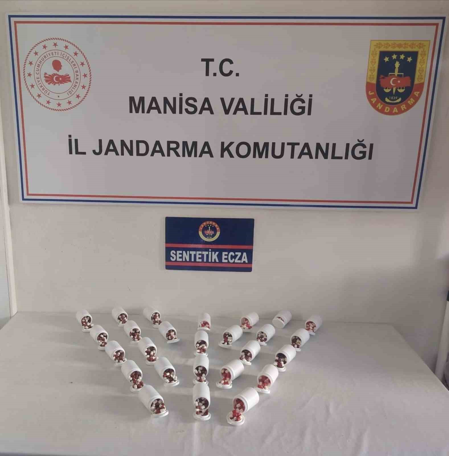 Manisa jandarmasından 2 ilçede uyuşturucu operasyonu
