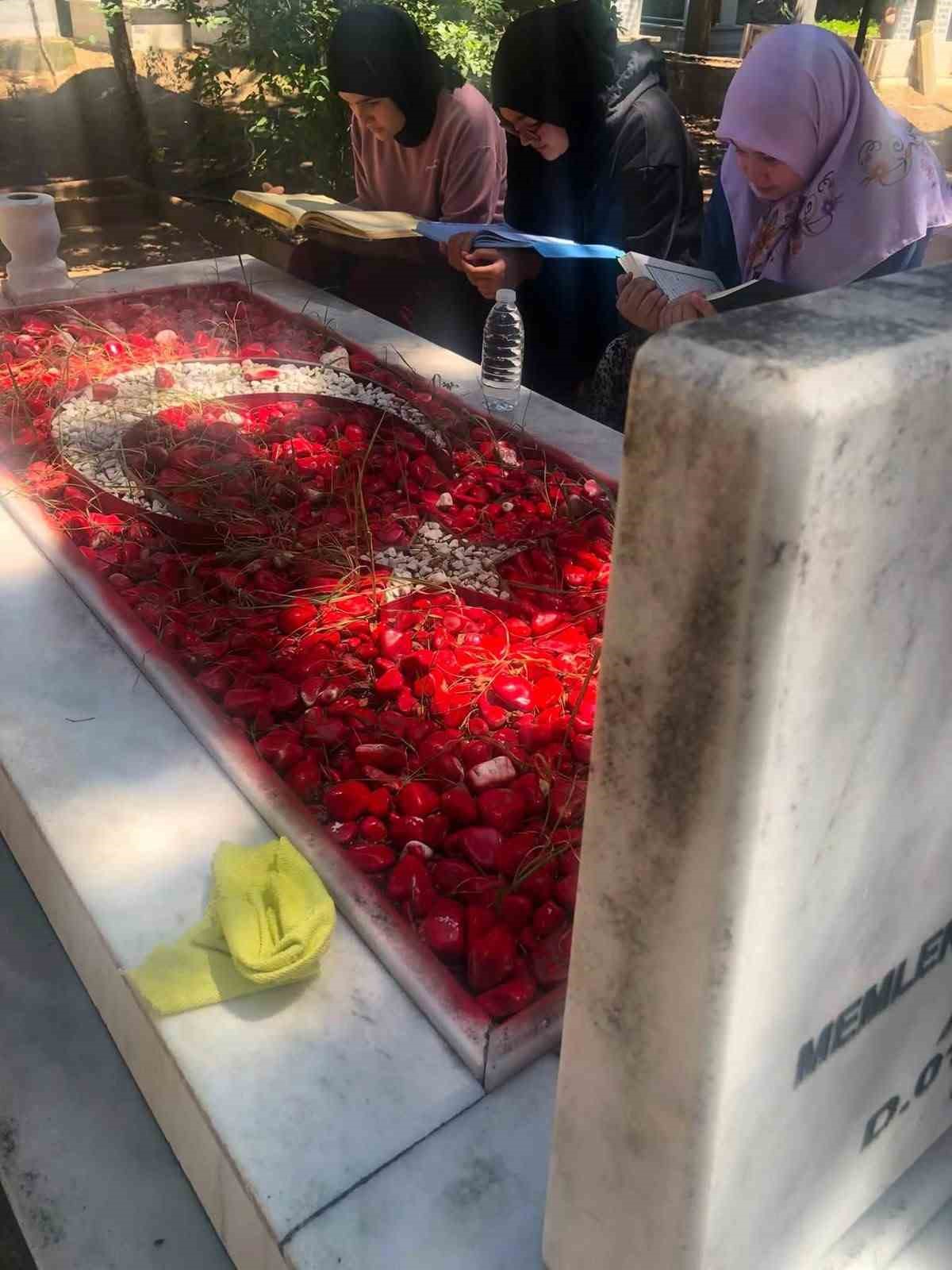 Kur’an kursu öğrencilerinden şehide vefa