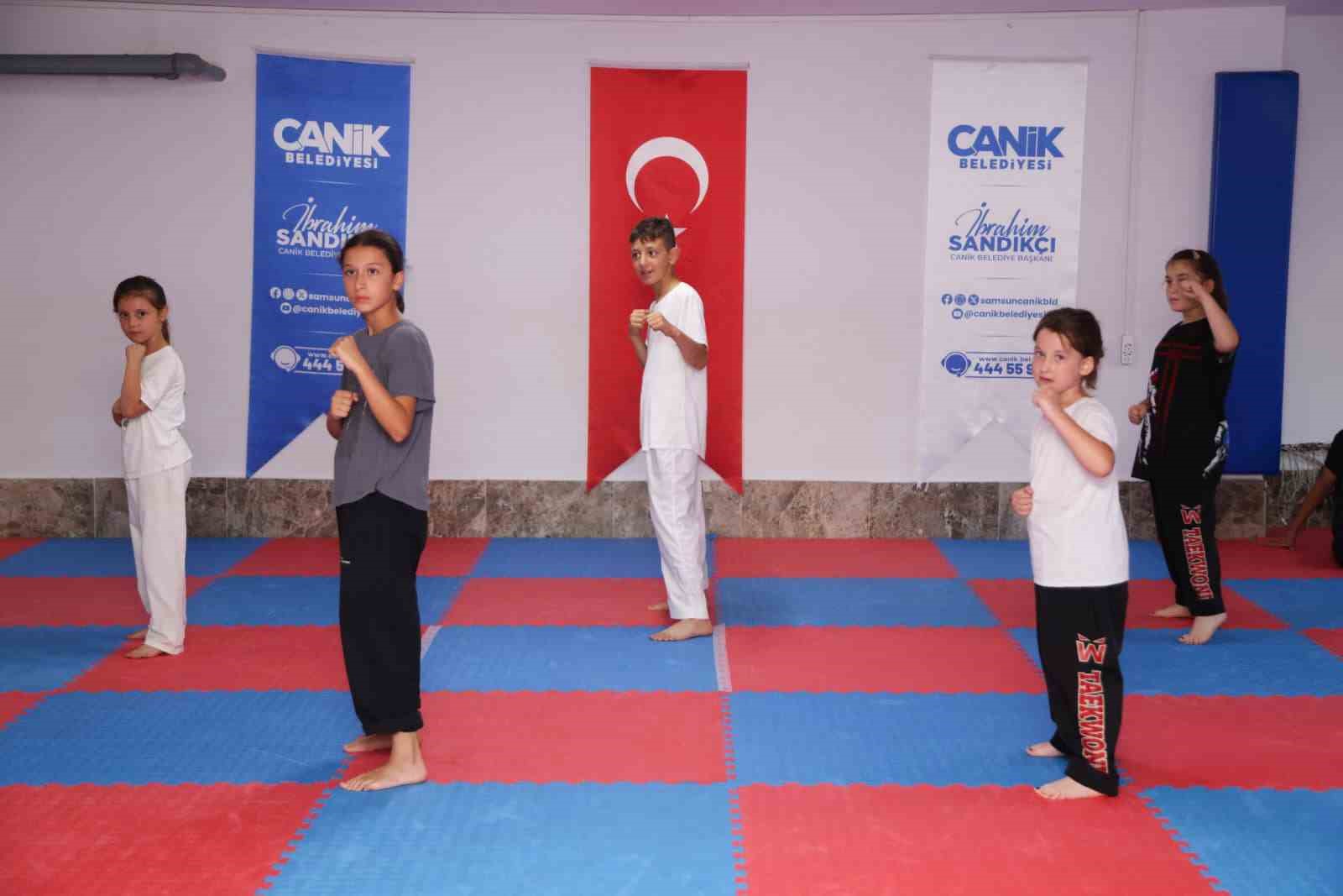 Canik’te gençler sporla buluşuyor